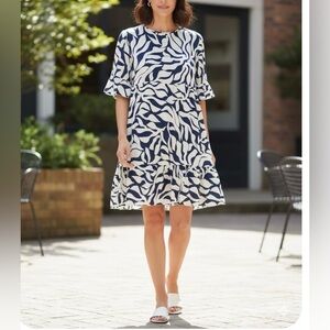 Moda Navy and White Abstract Dress